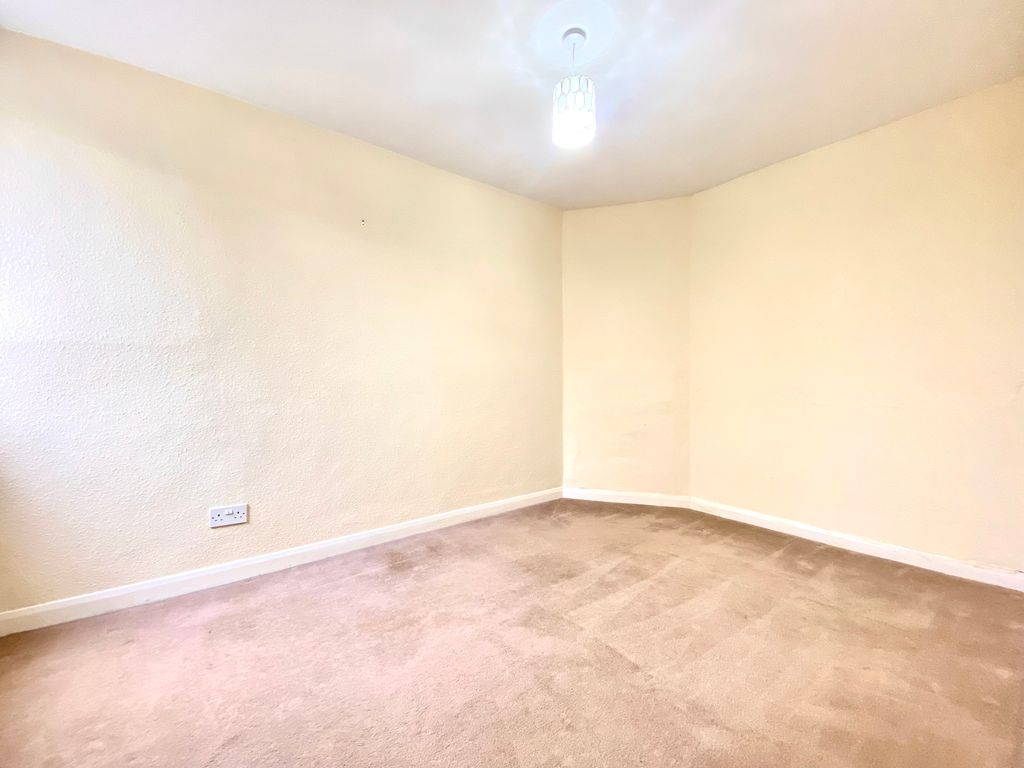 Property photo 3 of 11 Family Room