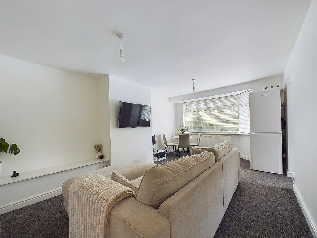 Property photo 3 of 16 3177945