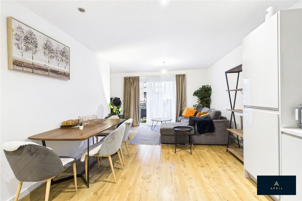 Property photo 1 of 34 Picture No. 24