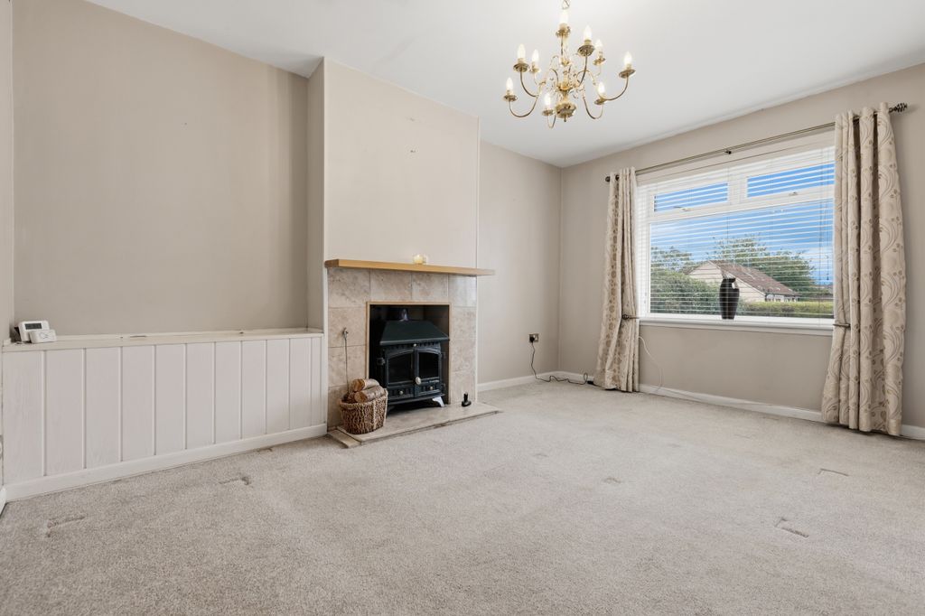 Property photo 3 of 34