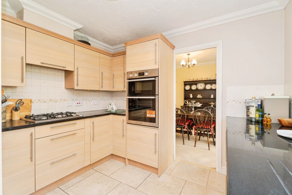 Property photo 3 of 19