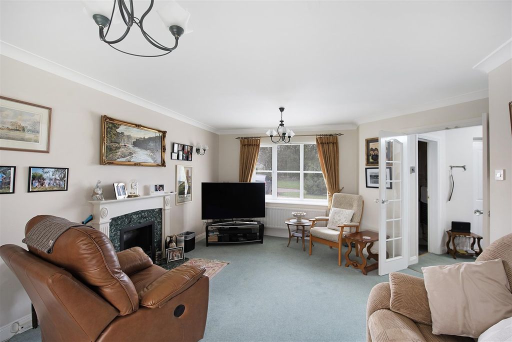 Property photo 3 of 28 1 Kitson Meadows Ph13.Jpg