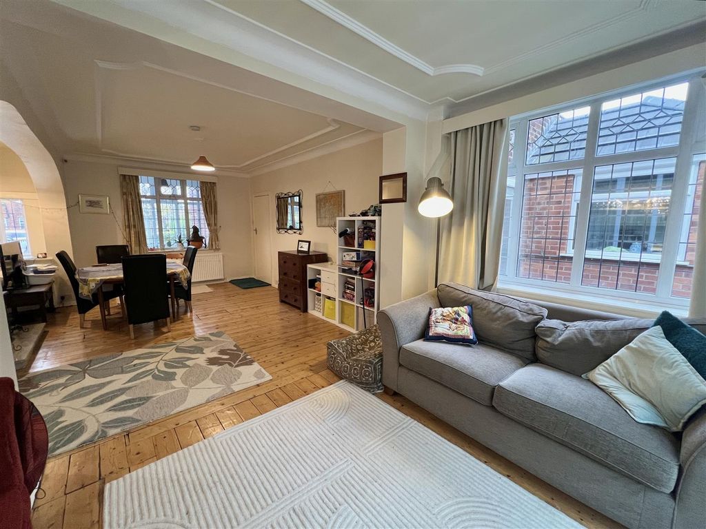 Property photo 3 of 34 Living Room