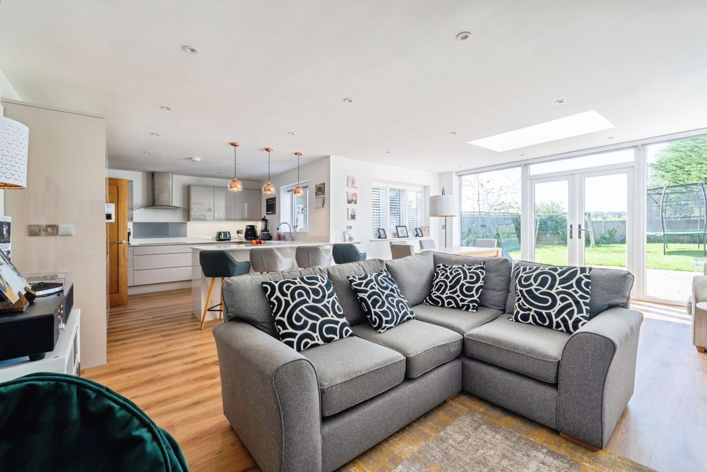 Property photo 2 of 20 Photo #2