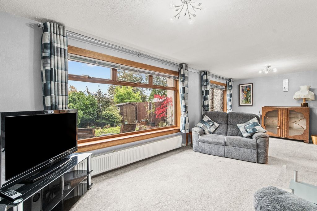 Property photo 3 of 27 4553117