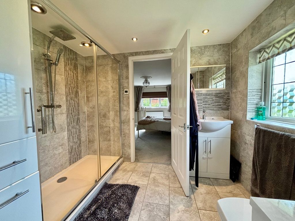 Additional image 7 of 5 bed detached house for saleMeadow Way, Letchworth Garden City SG6
