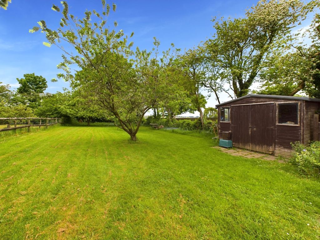 Property photo 2 of 22 4692-Hr-2