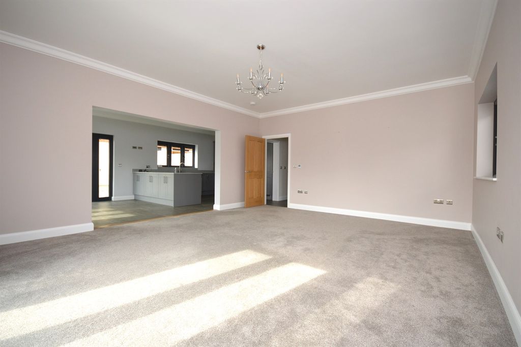 Property photo 3 of 19 Living Room