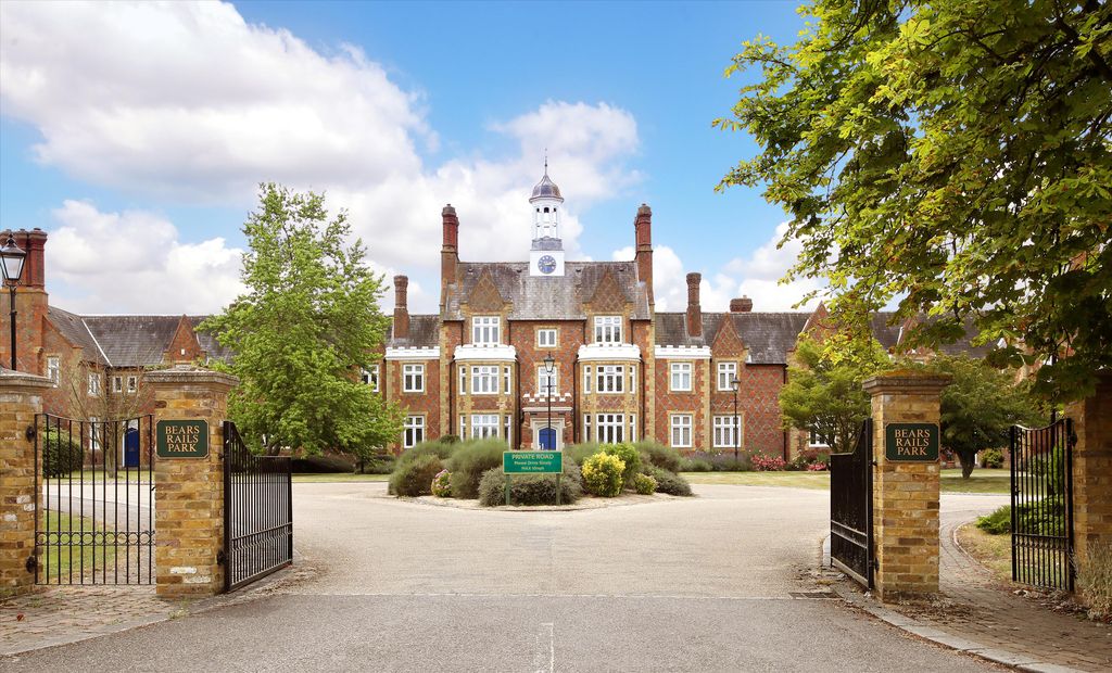 Property photo 1 of 9 Image