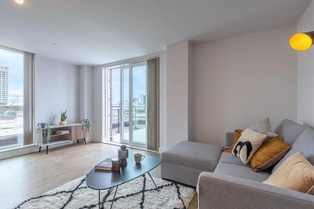 Property photo 2 of 25 Living Area