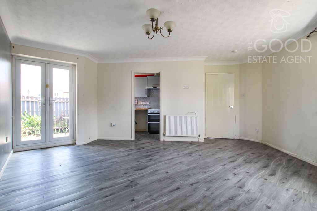 Property photo 3 of 12