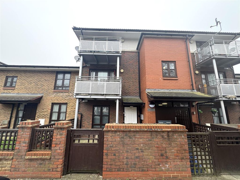 Property photo 1 of 7 Outside