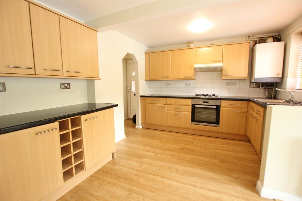 Property photo 2 of 17 Picture No. 04