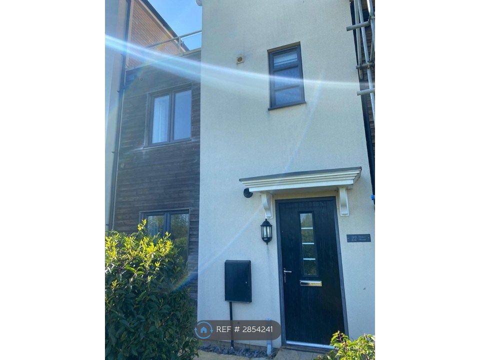 Property photo 2 of 23