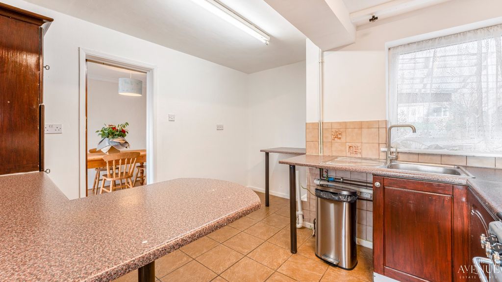 Property photo 3 of 24 4697514