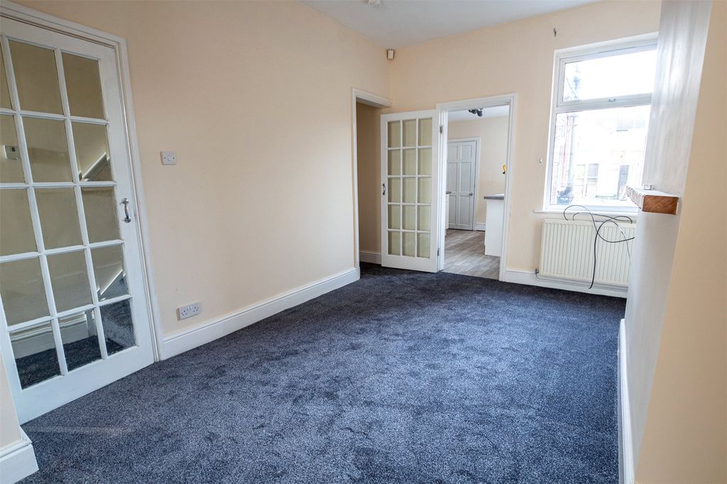 Property photo 3 of 10 Picture No. 05