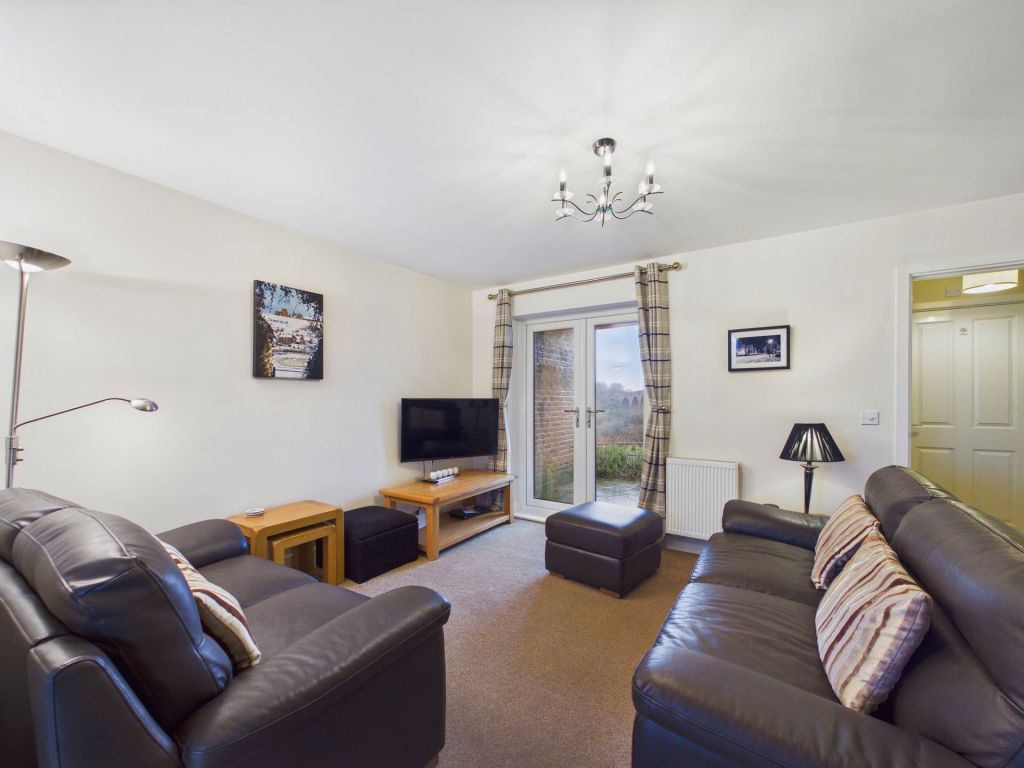 Property photo 2 of 20