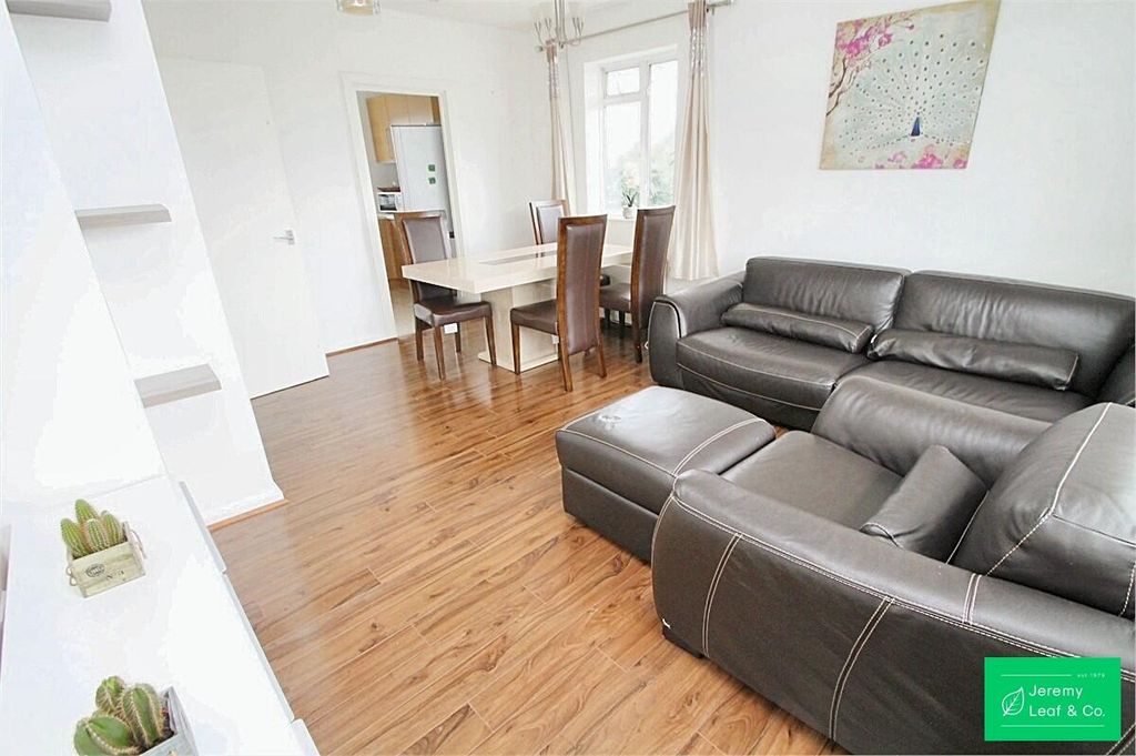 Property photo 2 of 10 Living Room