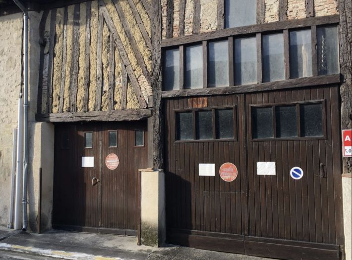 Property photo 1 of 8