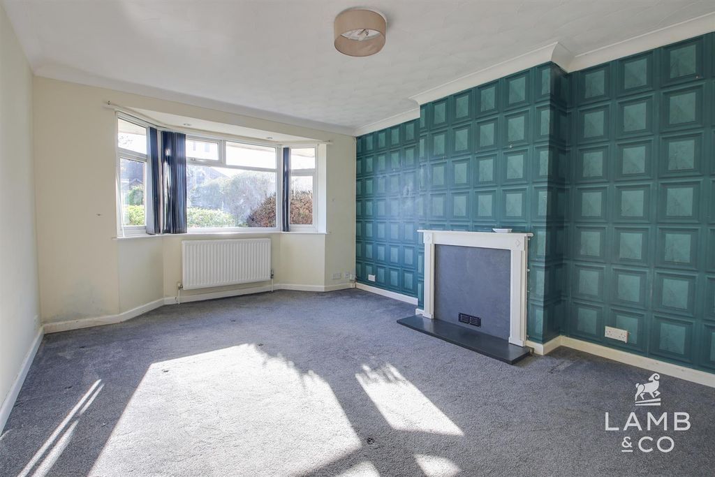 Property photo 3 of 16