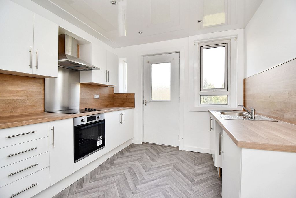 Property photo 3 of 11 Kitchen Angle 1