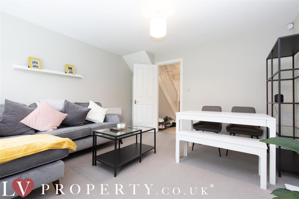 Property photo 3 of 14 N12.Jpg