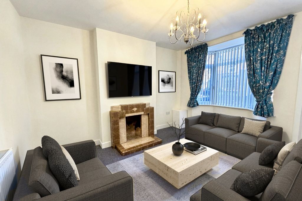 Property photo 2 of 29 5555915