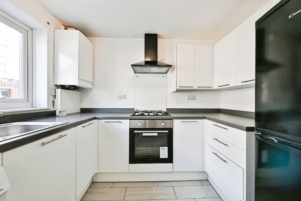 Property photo 2 of 16 Pbox-Img.Jpg