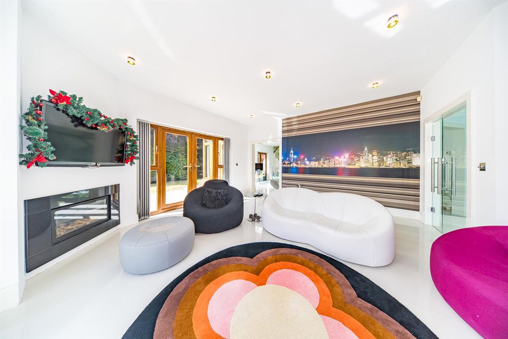 Property photo 3 of 33 148-St-James-Road-11.Jpg