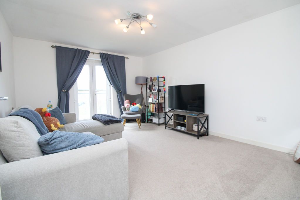 Property photo 2 of 12 Lounge