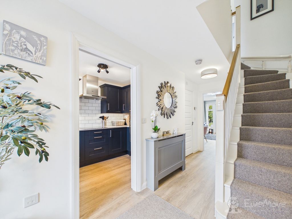 Property photo 2 of 12 Entrance Hall