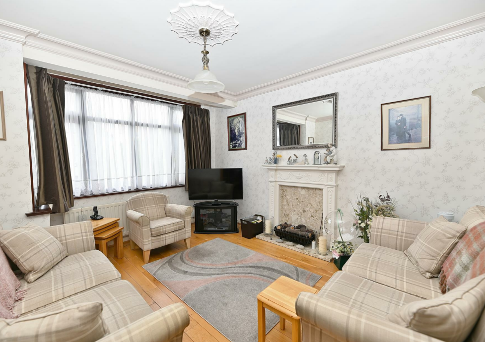 Property photo 1 of 6