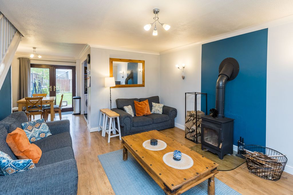 Property photo 3 of 12 Img_9486
