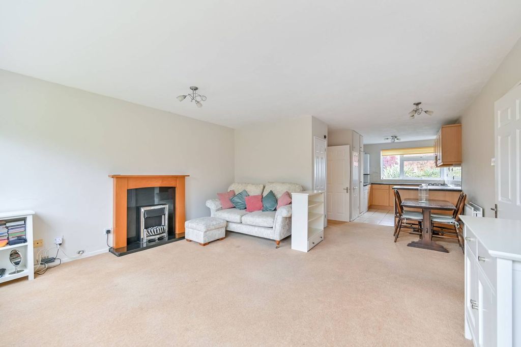 Property photo 3 of 8