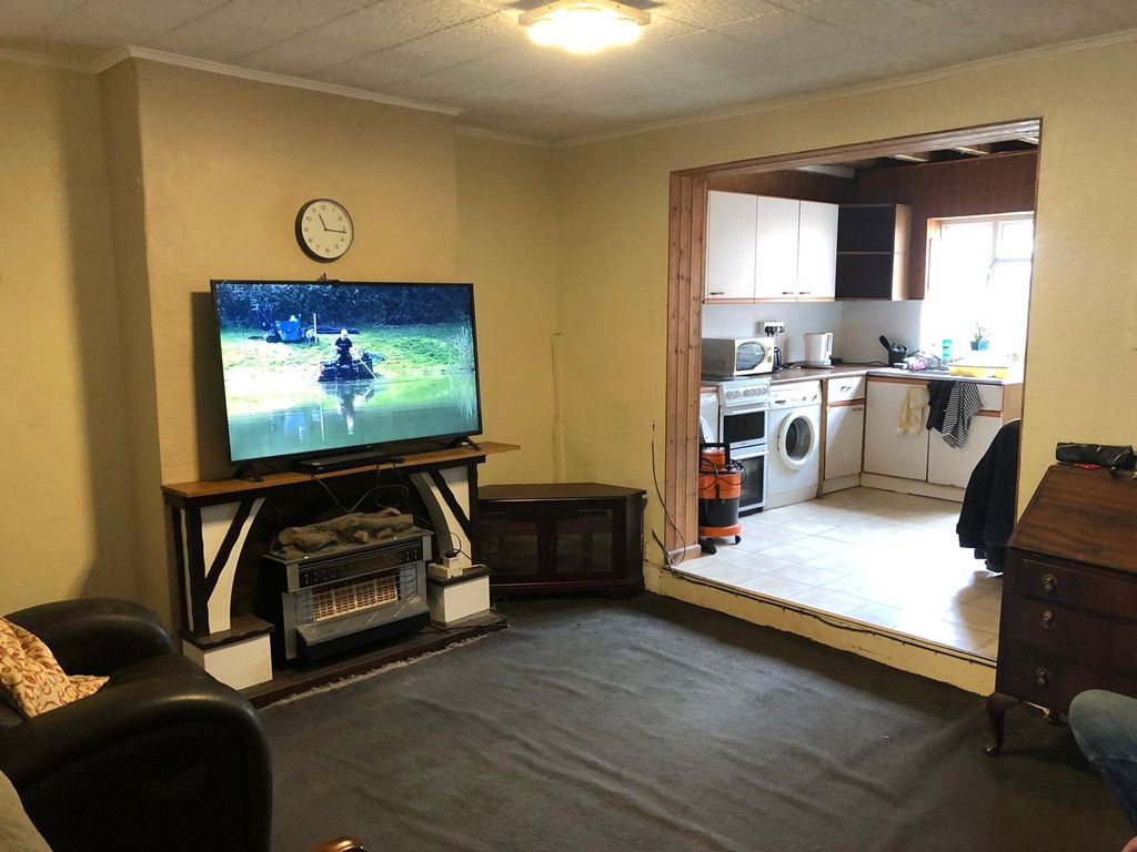 Property photo 2 of 18 Picture No. 04