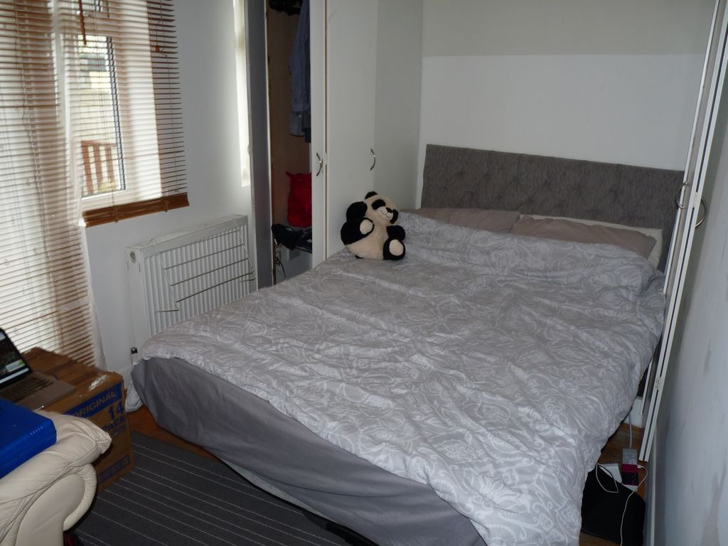 Property photo 2 of 3 Bedroom