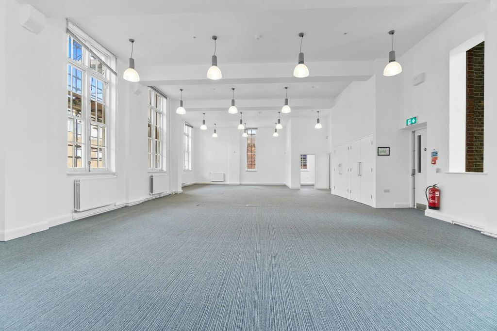 Property photo 2 of 16 1st Floor - Main Office Space
