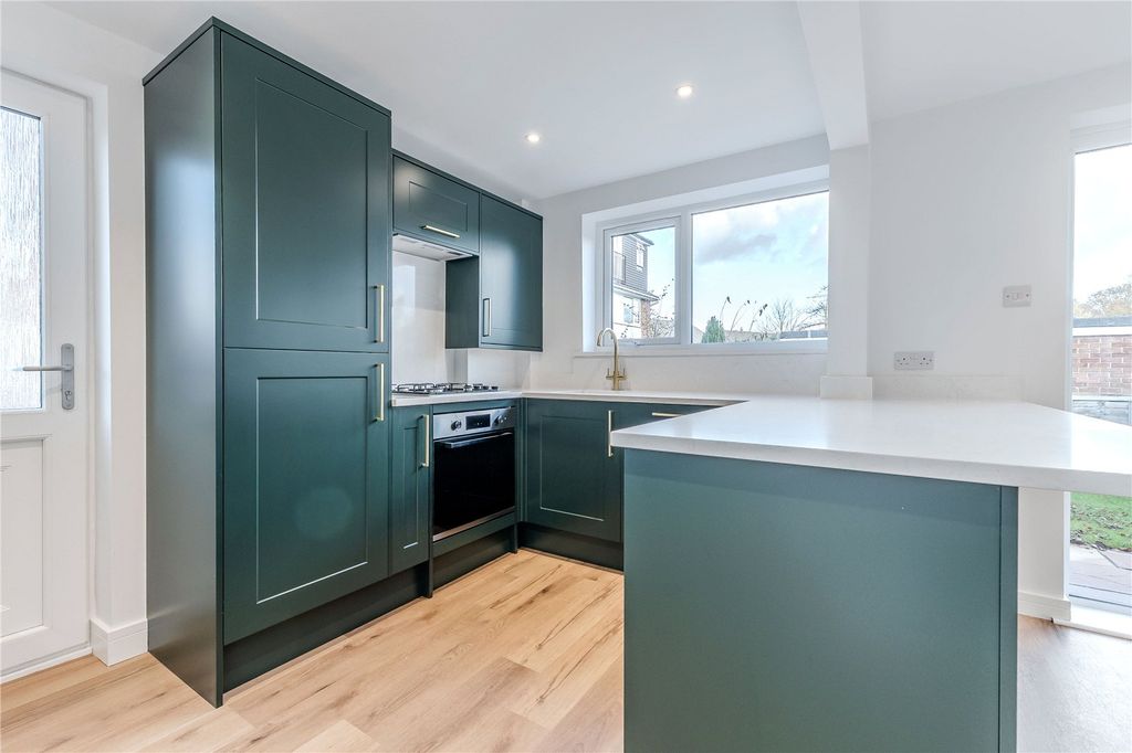 Property photo 3 of 27 Picture No. 05