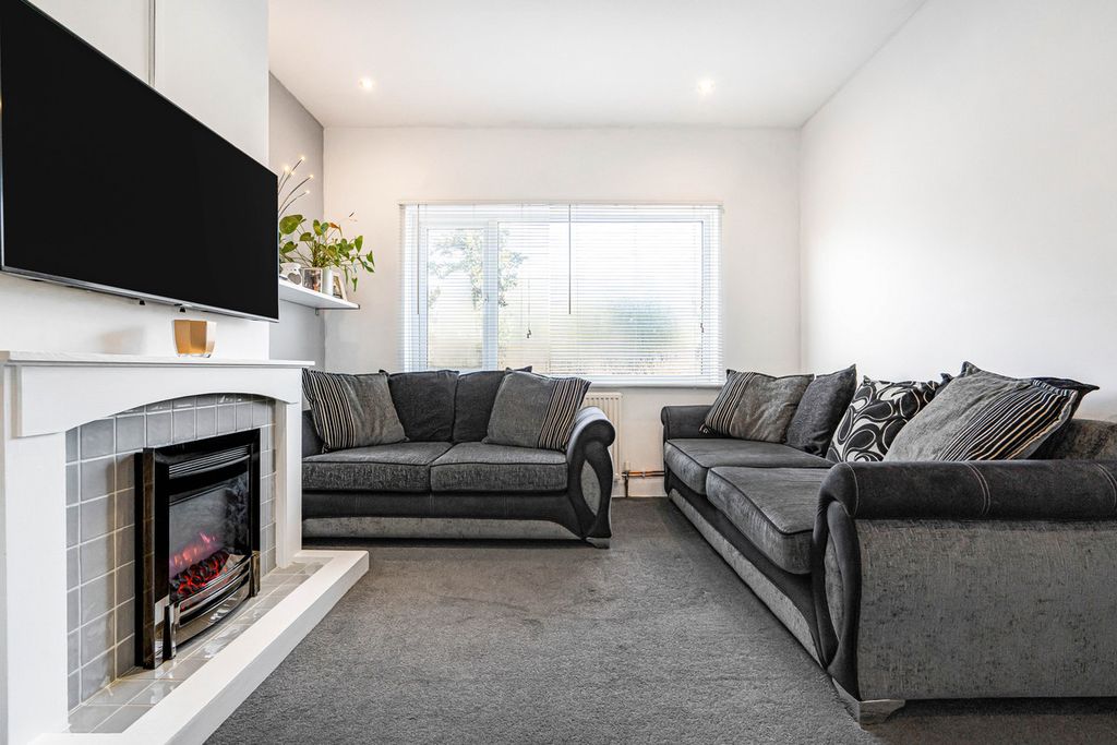 Property photo 2 of 22