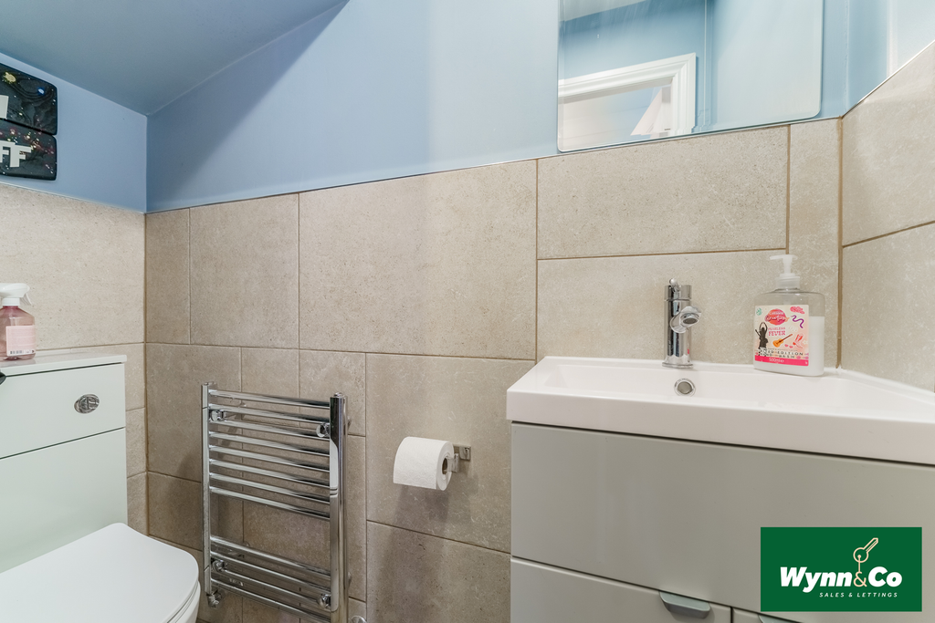 Property photo 3 of 28 WC