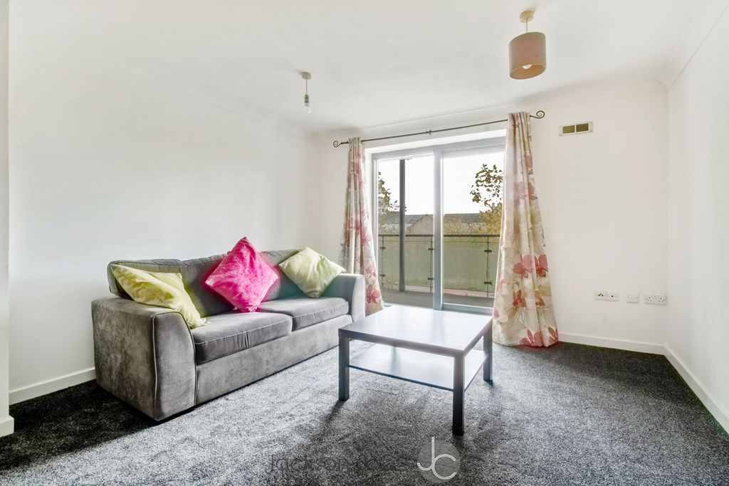 Property photo 2 of 4
