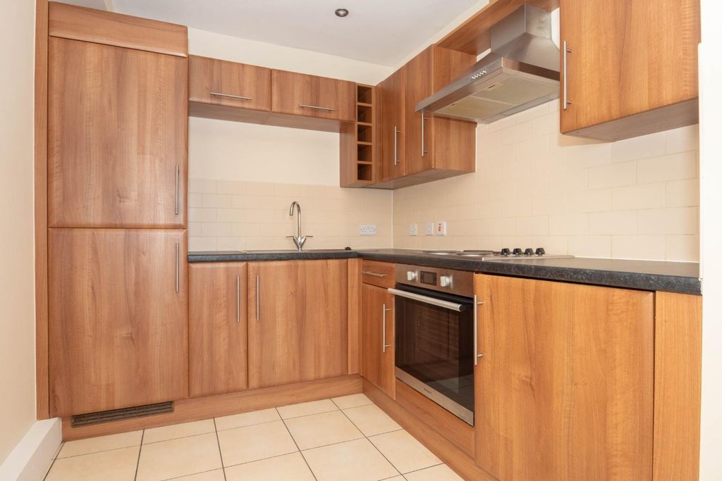 Property photo 2 of 12 P2050556.Jpg