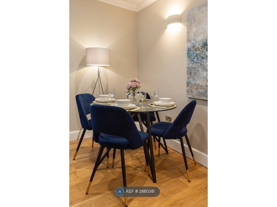 Property photo 2 of 35