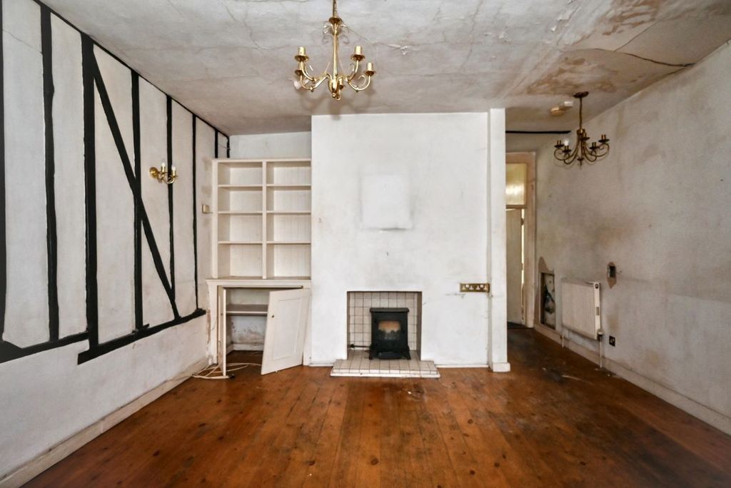 Property photo 3 of 9