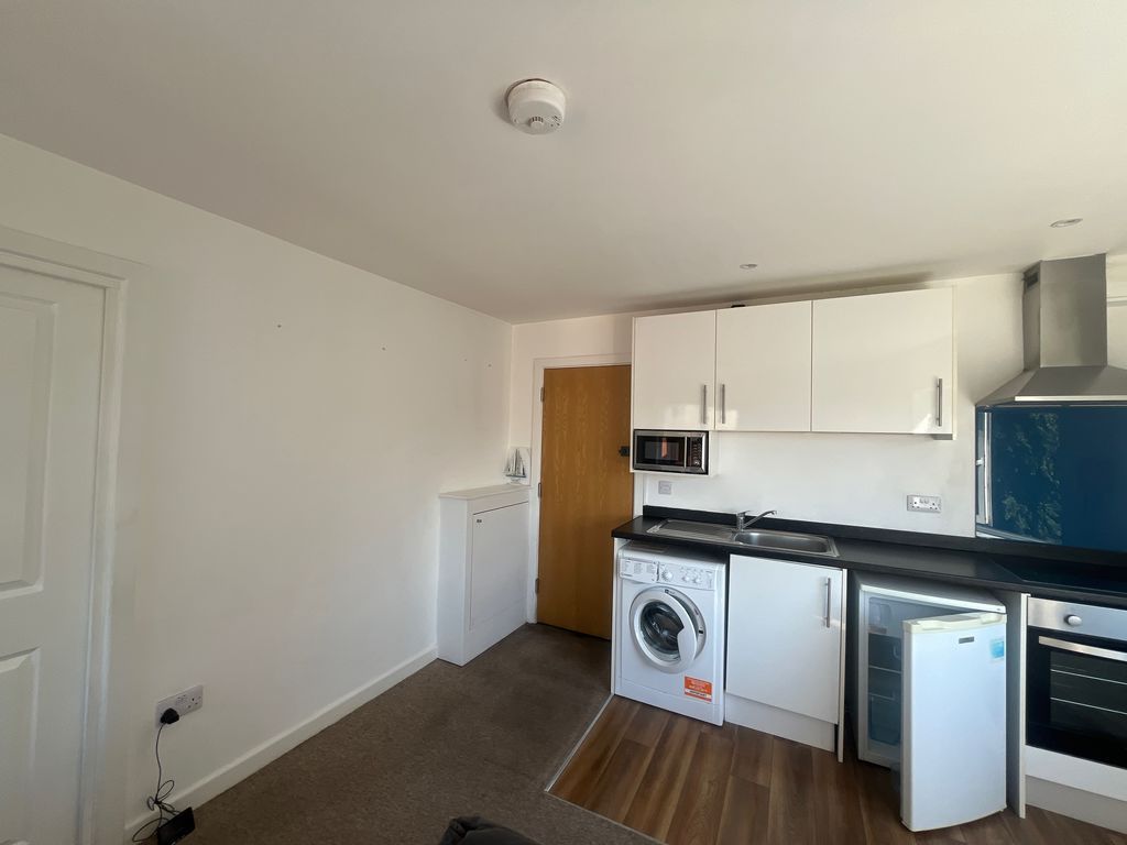 Property photo 1 of 10 Photo 17