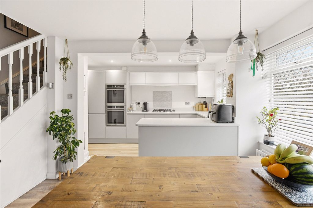 Property photo 2 of 18 Picture No. 14