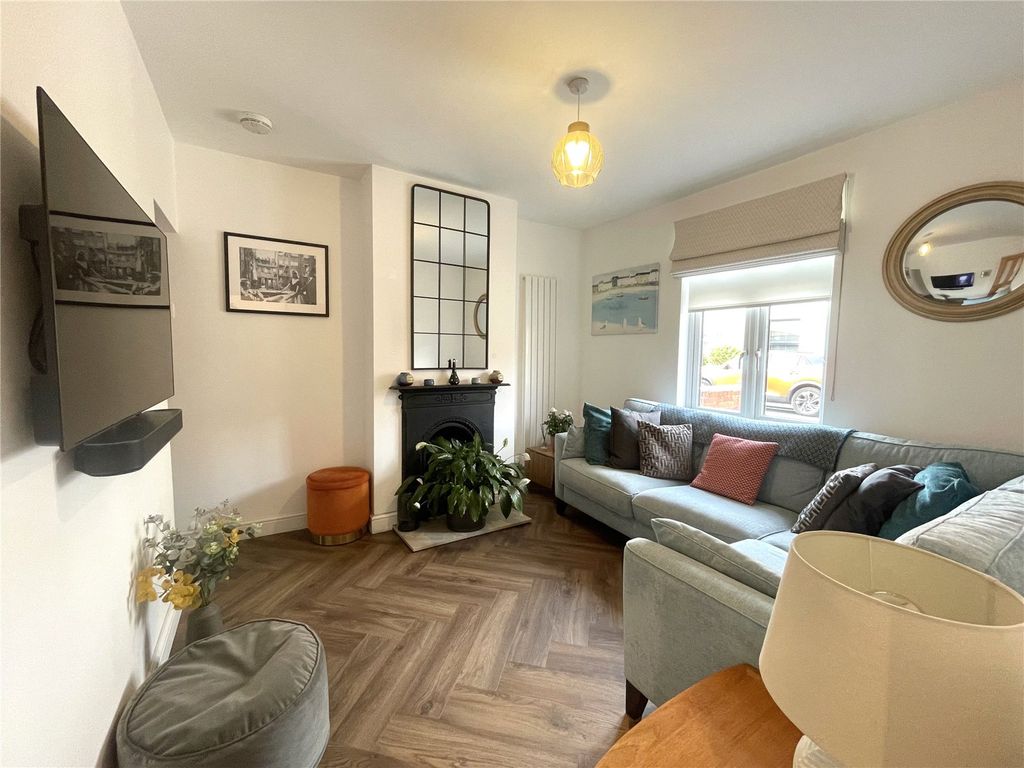 Property photo 2 of 18 Picture No. 48