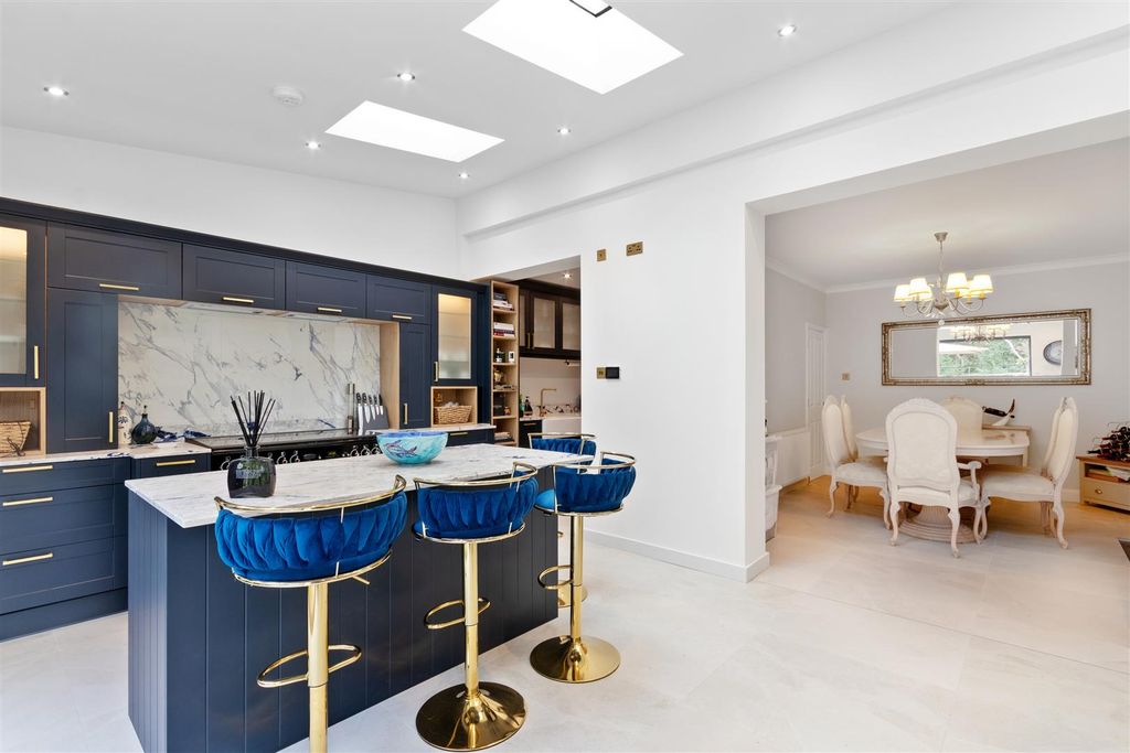 Property photo 3 of 14 Cherrywood Lane