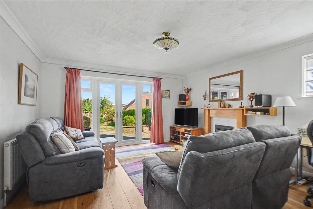 Property photo 3 of 38 Lounge_1.Jpeg