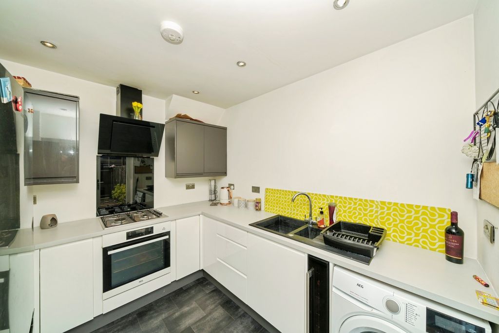 Property photo 2 of 19 Pbox-Img.Jpg